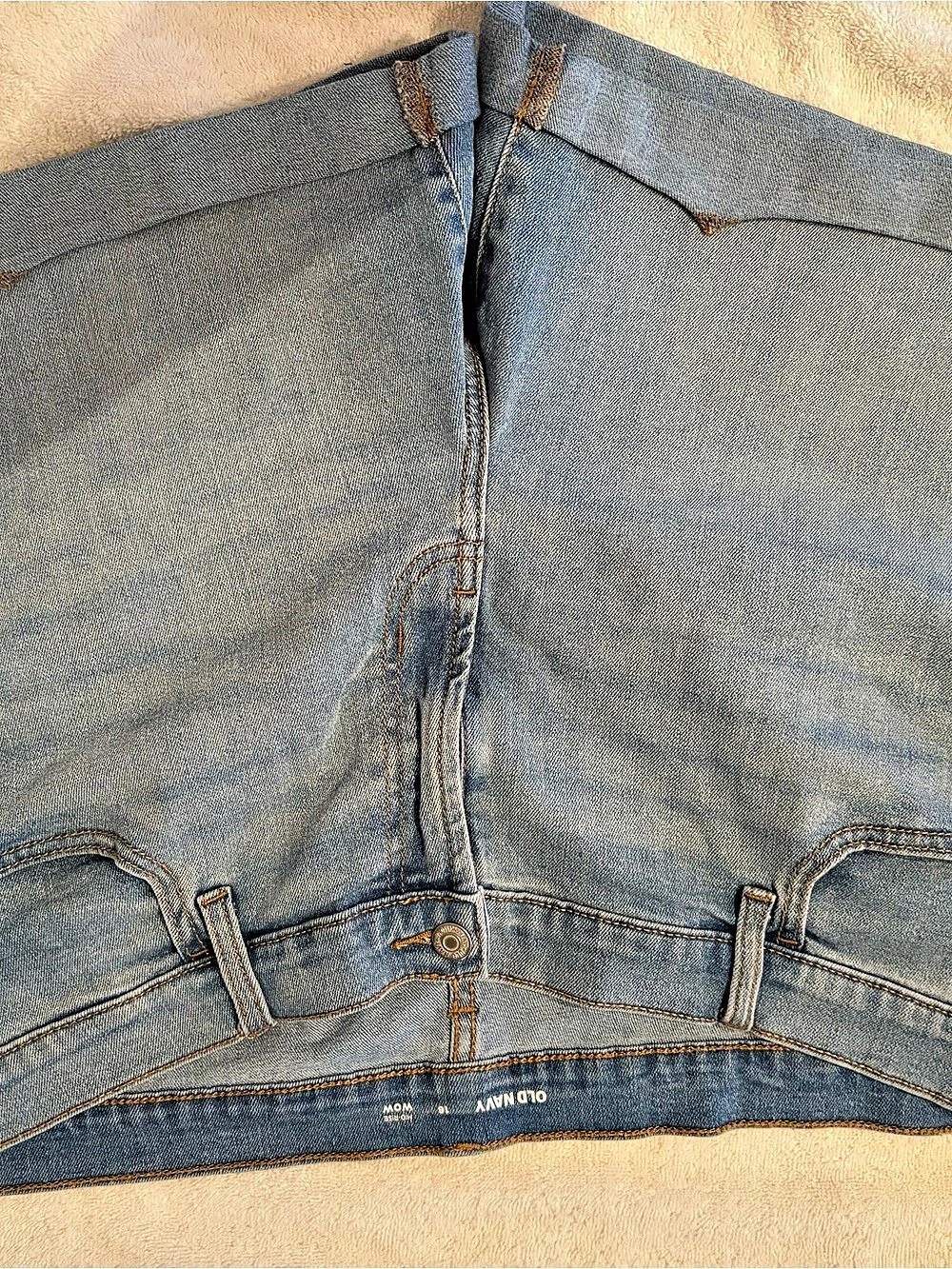 Old Navy Mid-Rise Wow Jean Shorts